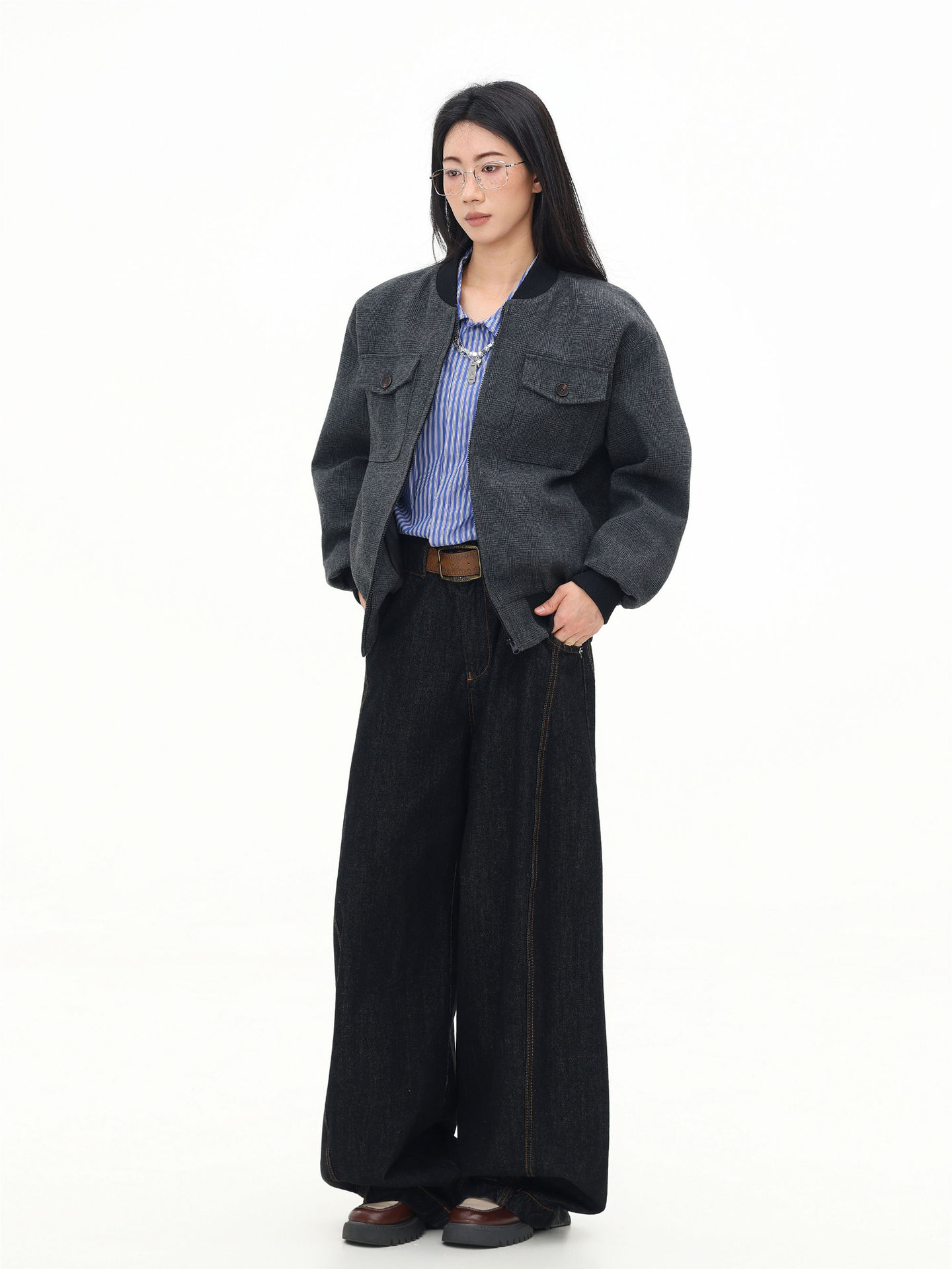 Vintage Gray Jacket with Flip Collar - Side View