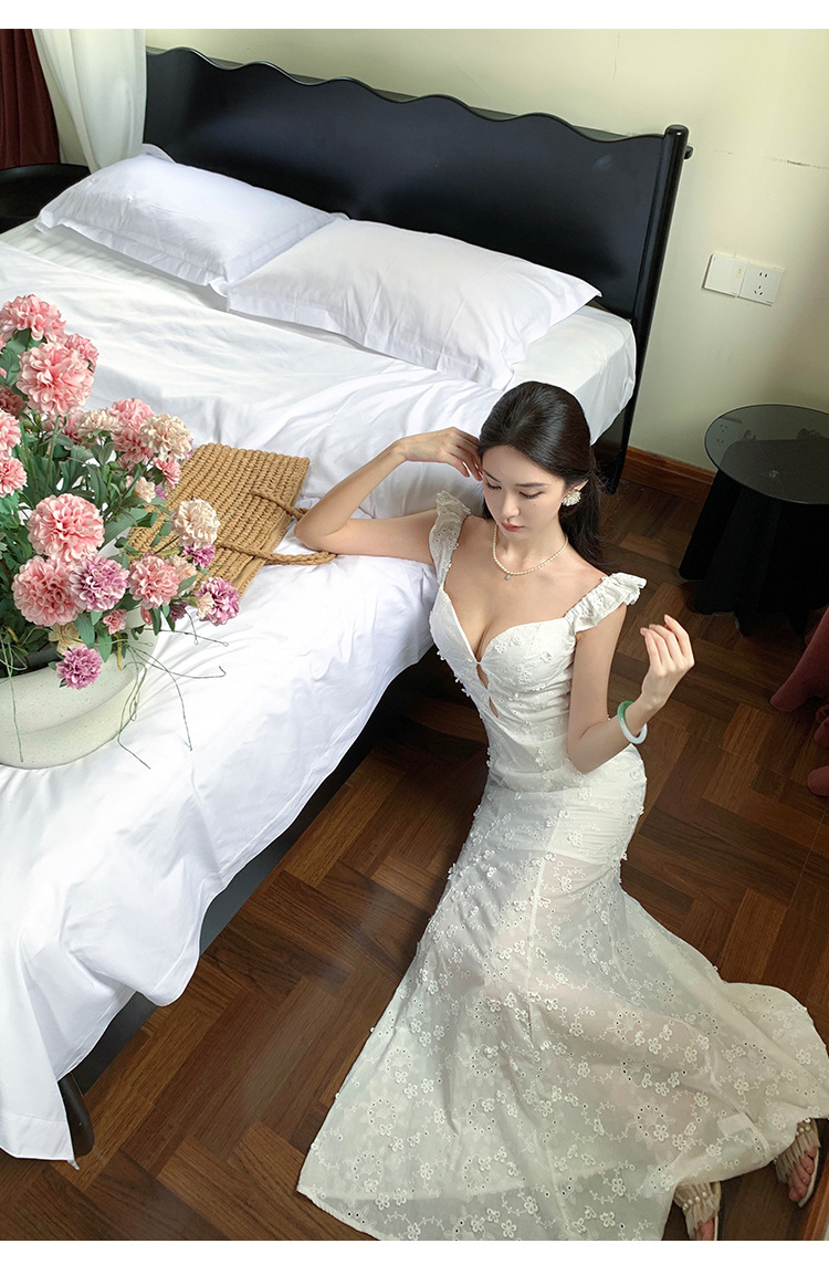 Flutter Sleeve Cream White French Lace Fitted Floral Maxi Dress B0A5FC00B4D50FA8BBD2D3AADABAA813