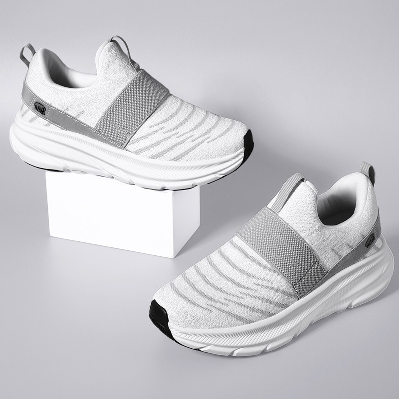 Women's Shoes, Soft Sole Comfortable Middle-aged and Elderly Walking Shoes, Slip-on Ultra-light Outdoor Sports Shoes