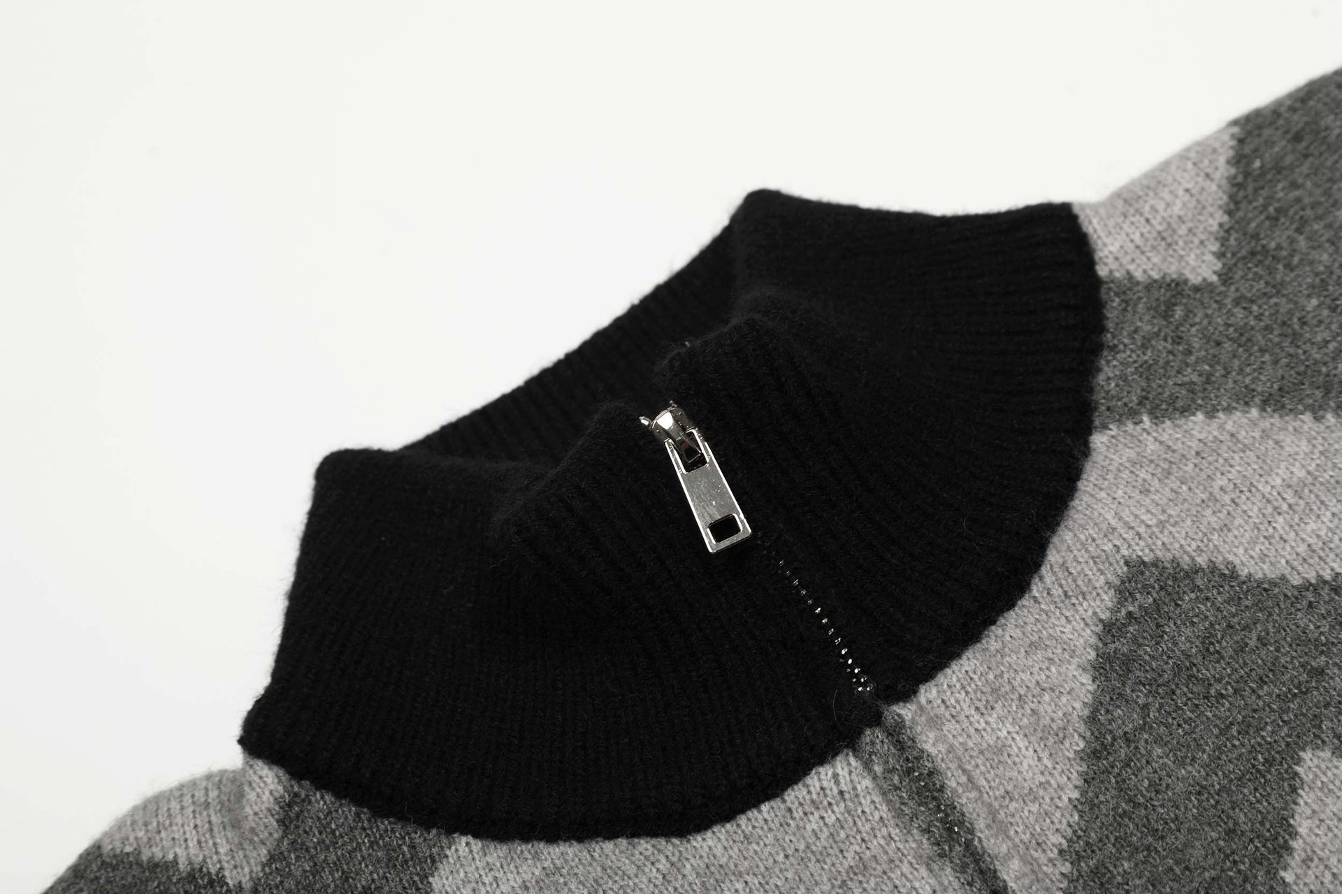 NoirFit Cardigan image 4