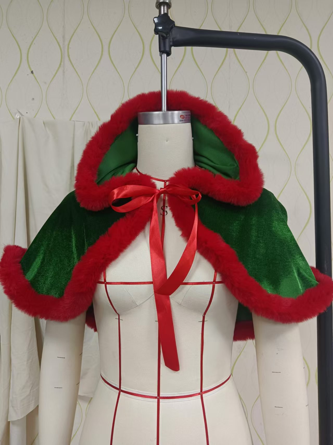 绿红披肩 (1).jpg