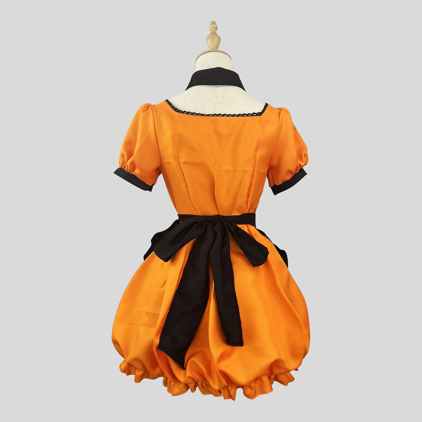 Pumpkin Maid Costume for Women detail image 4