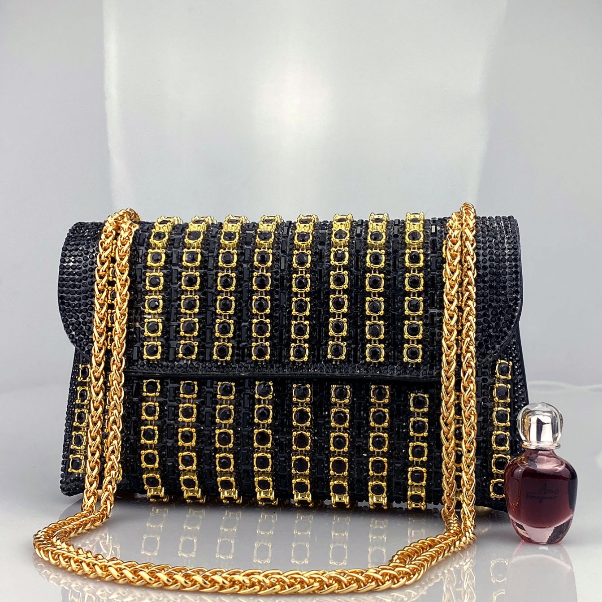 Elegant Evening Dress Style Brooch-Adorned Clutch Bag with Rhinestones Chain Strap and Cheongsam