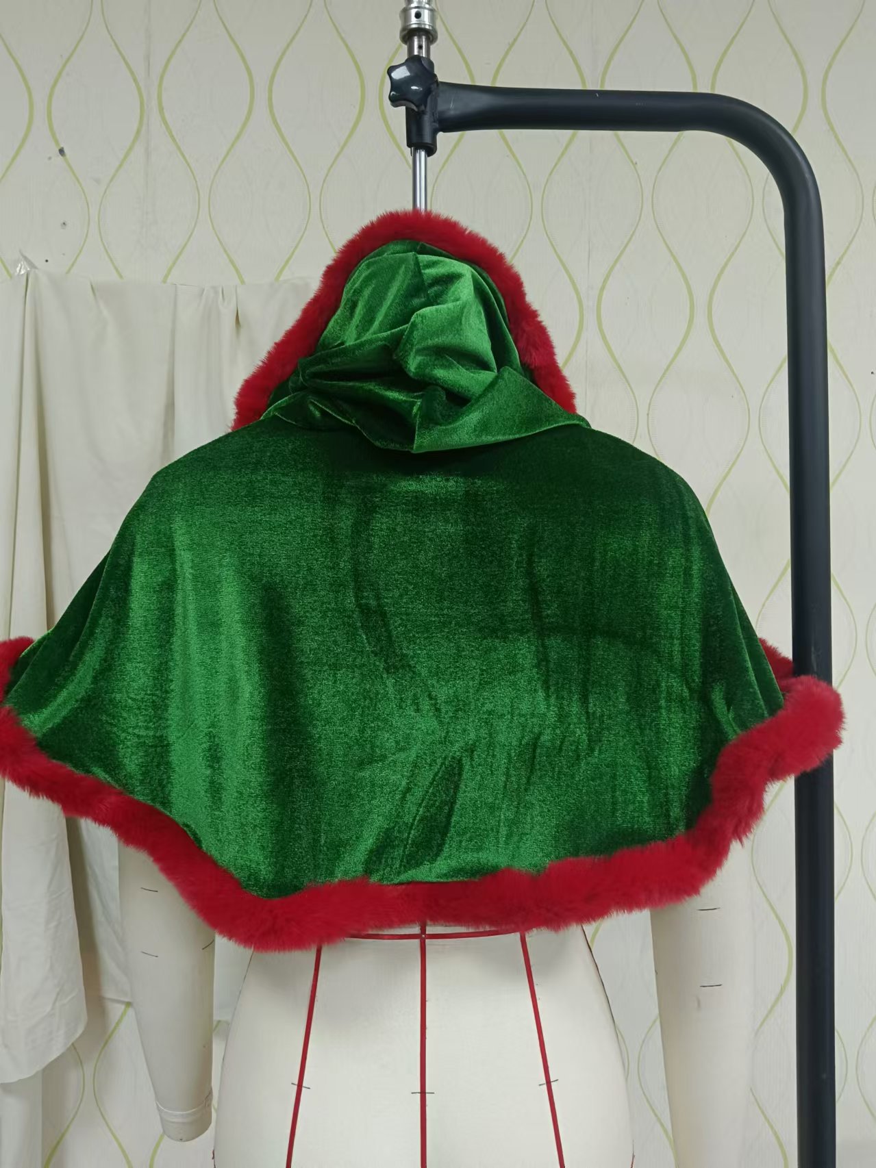 绿红披肩 (2).jpg