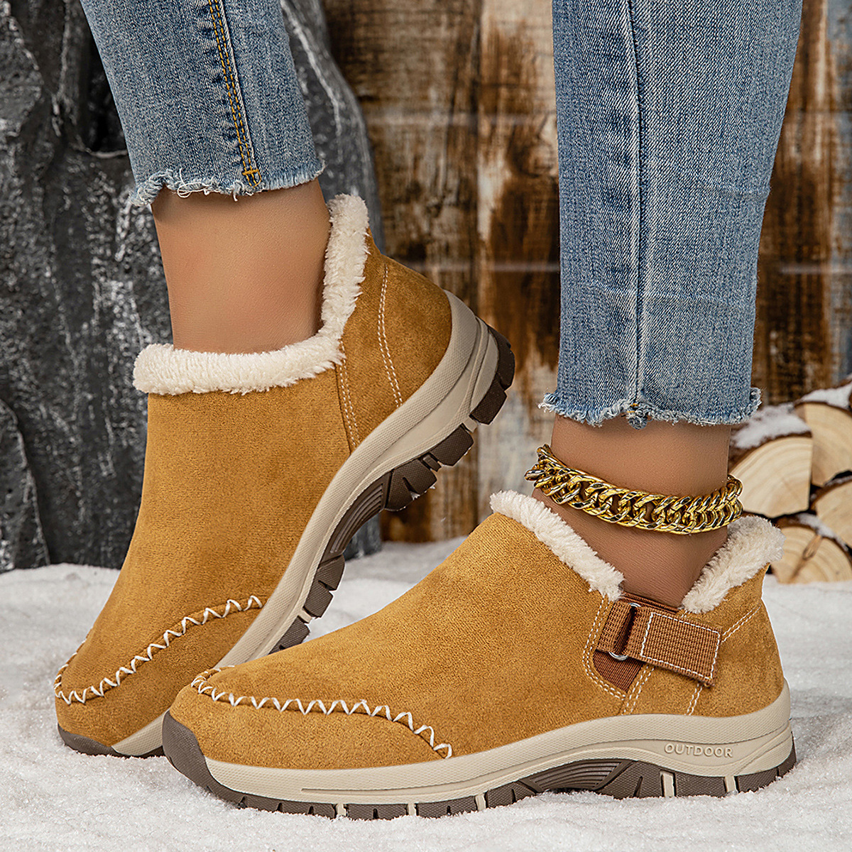 Outdoor snow boots with low cut lightweight and plush cotton tow