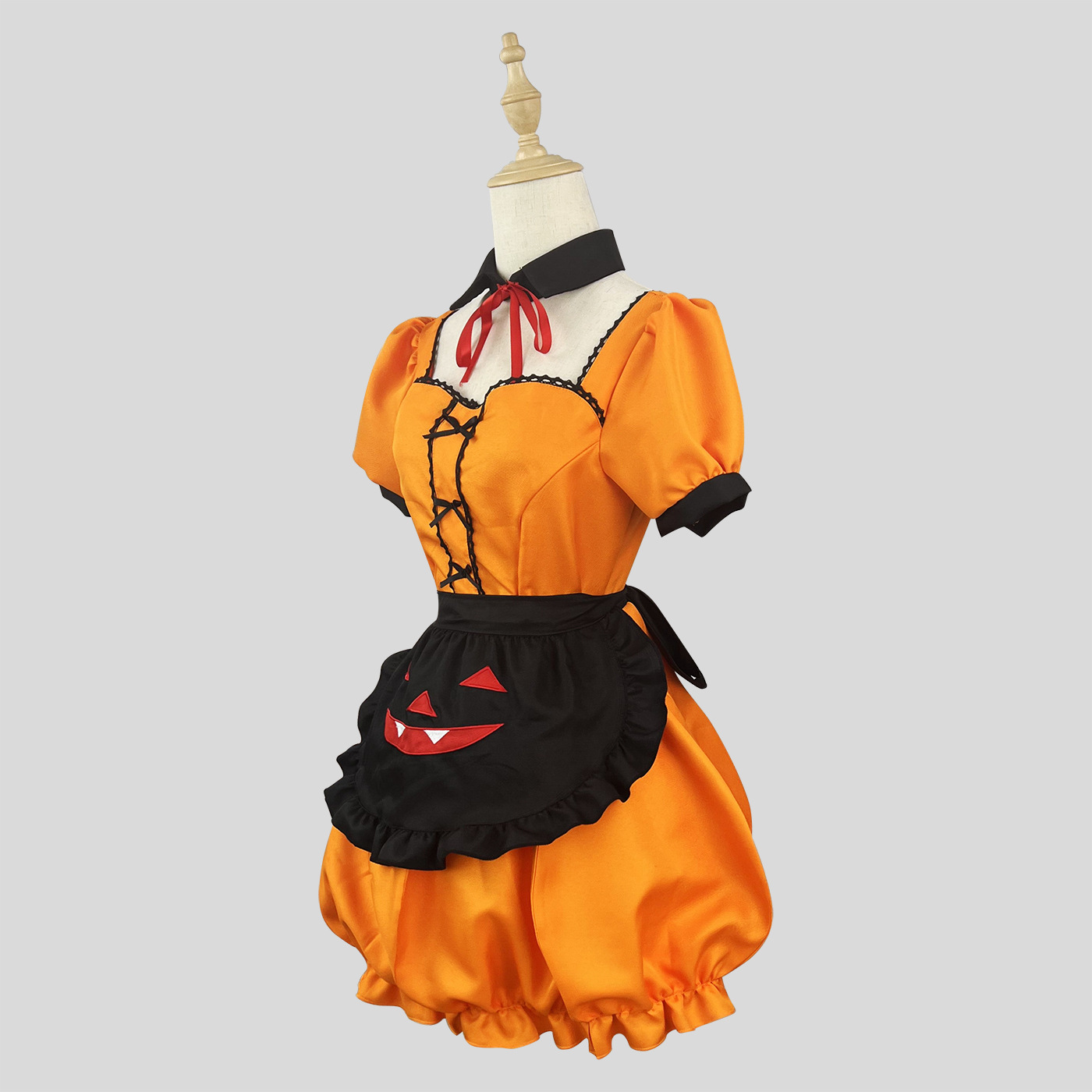 Pumpkin Maid Costume for Women detail image 2