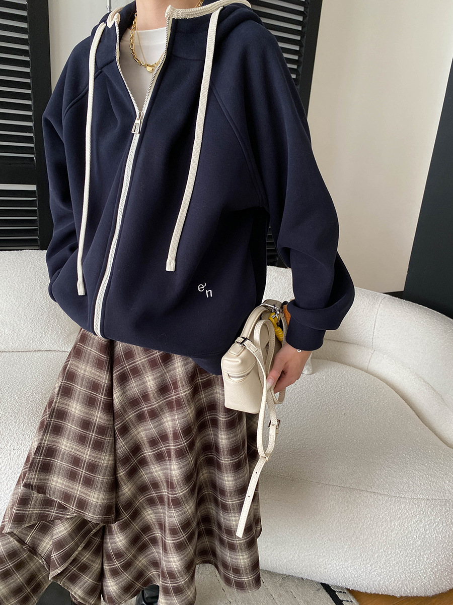 拼图2025_10_28_10_38_24_IMG_1551