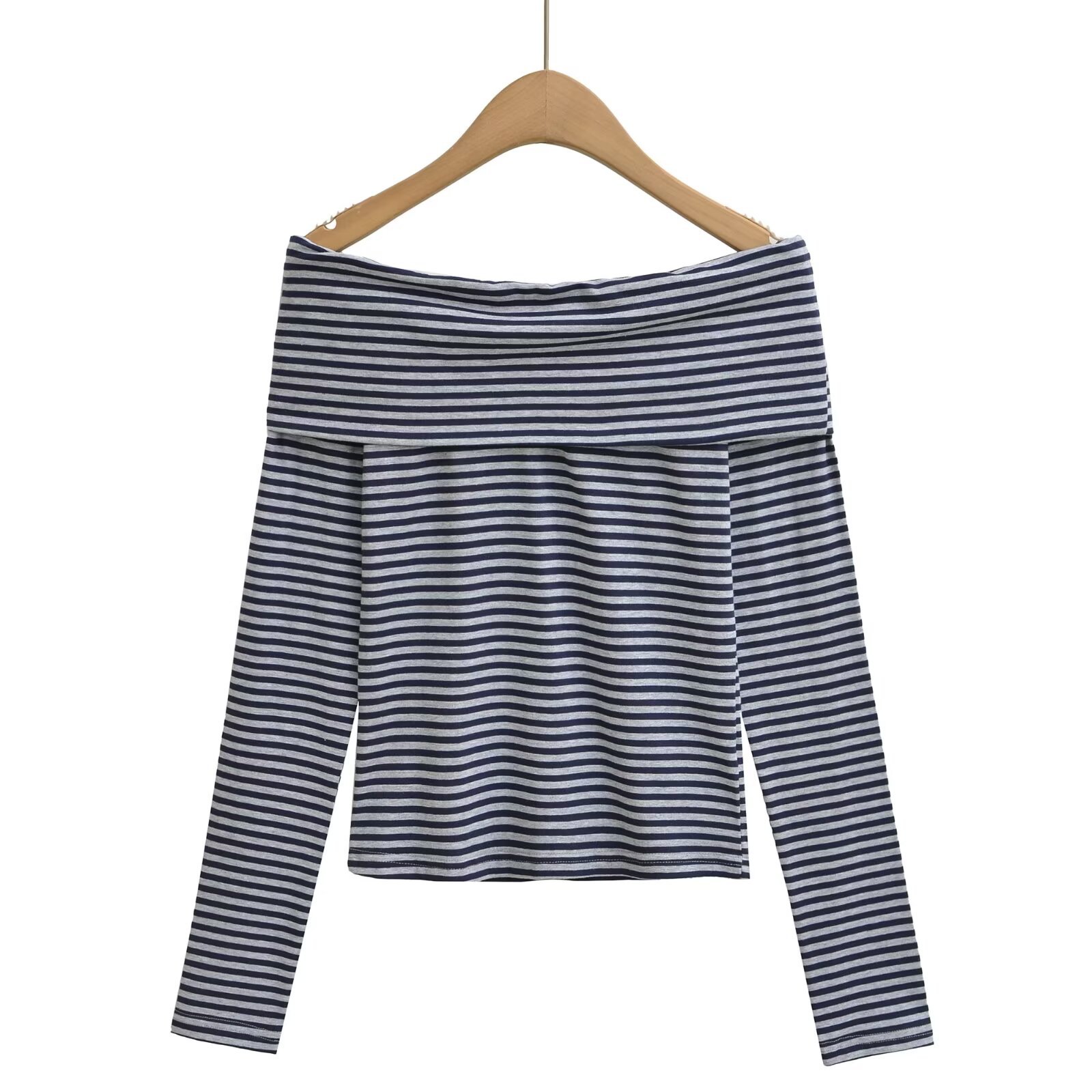 Camiseta a rayas con hombros descubiertos, detalle de mangas