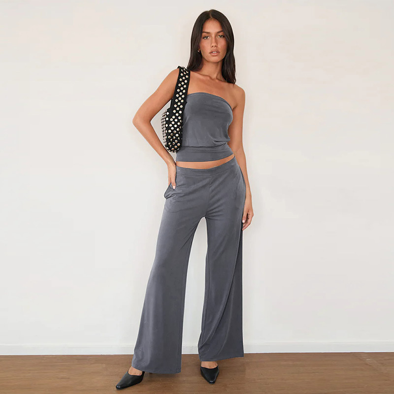 Conjunto de pantalón recto y top, gris