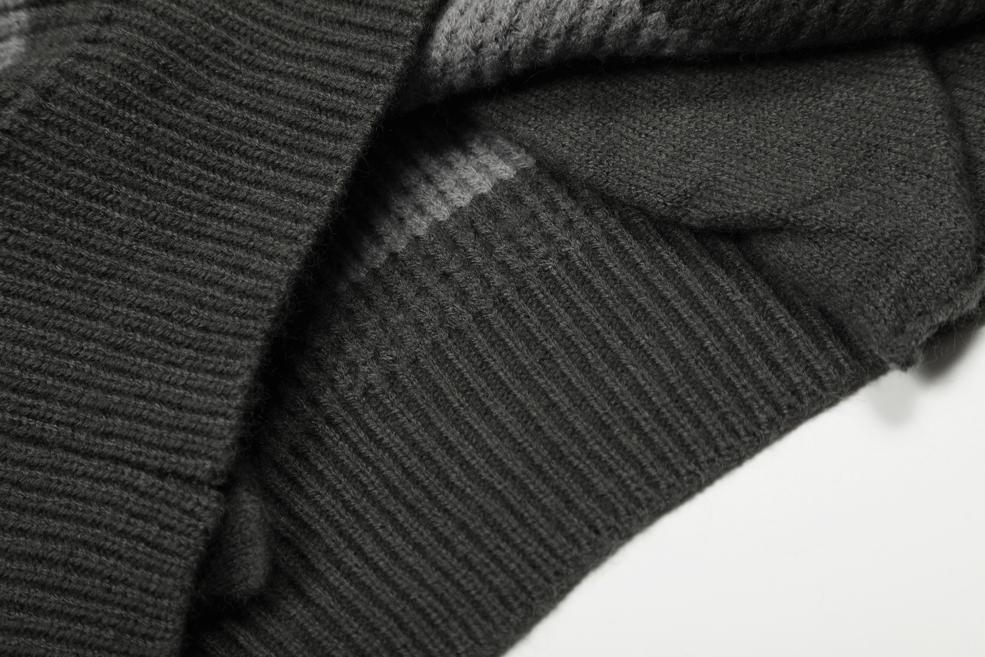 114C176442C08F54280359BC8448851A