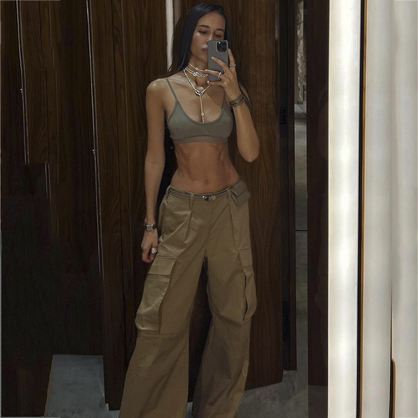 295932288_1609694692765359_194