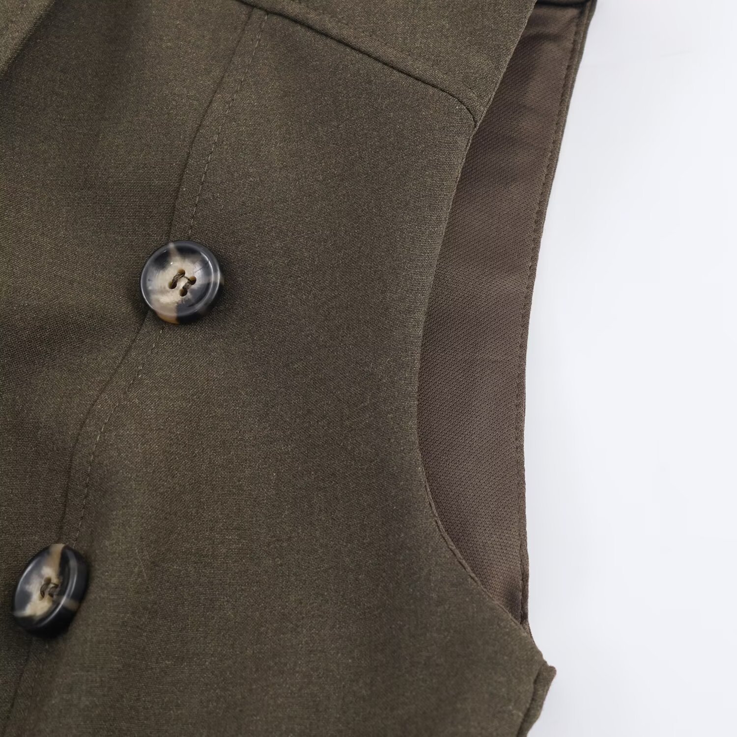 1077D6999B42B0AE53A574ACB8E6E14E