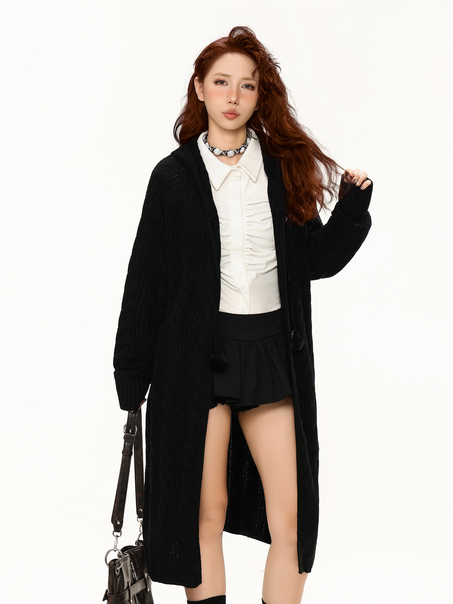 pull tricot câble à pompons pour femme-couleur noir