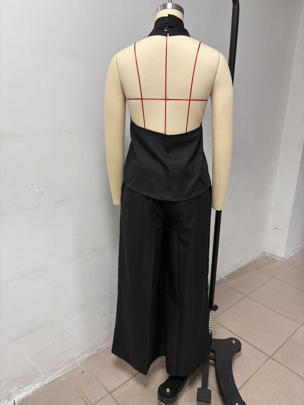 Women's loose sleeveless top and wide-leg pants set – minimalist two-piece casual styled view