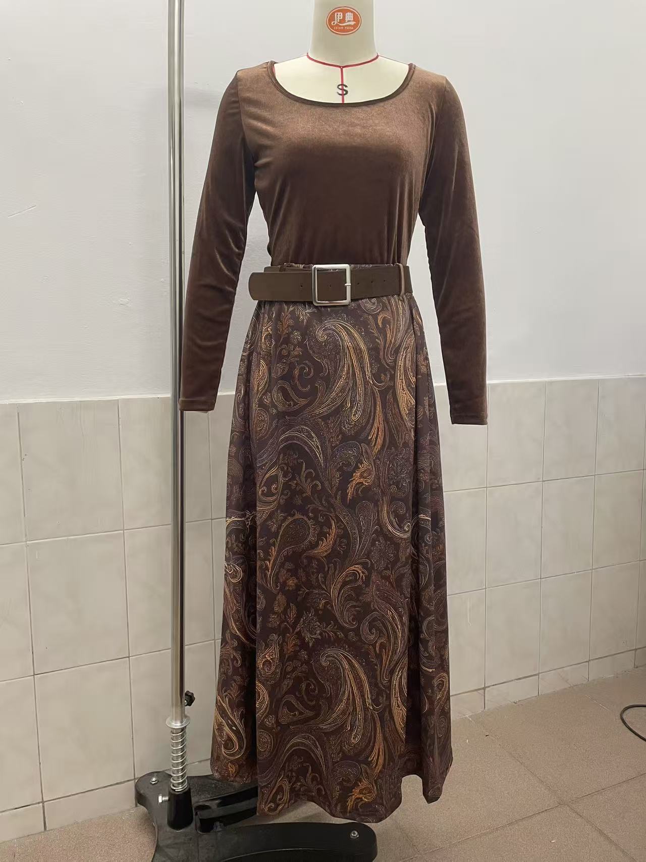 Women's floral print long sleeve skirt set with belt in caramel – high waist loose fit chic style