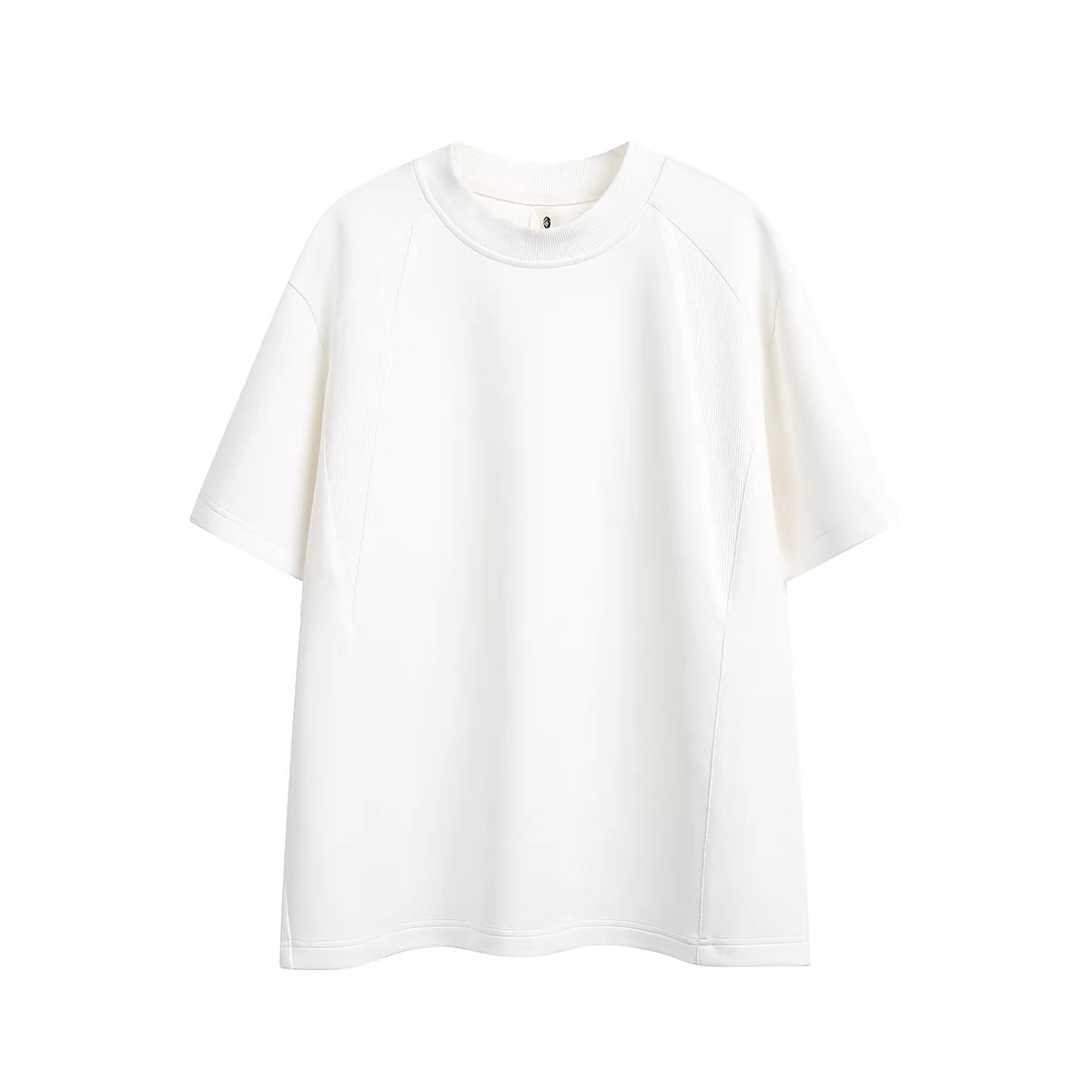 Shoulder insertion short sleeved shirt
