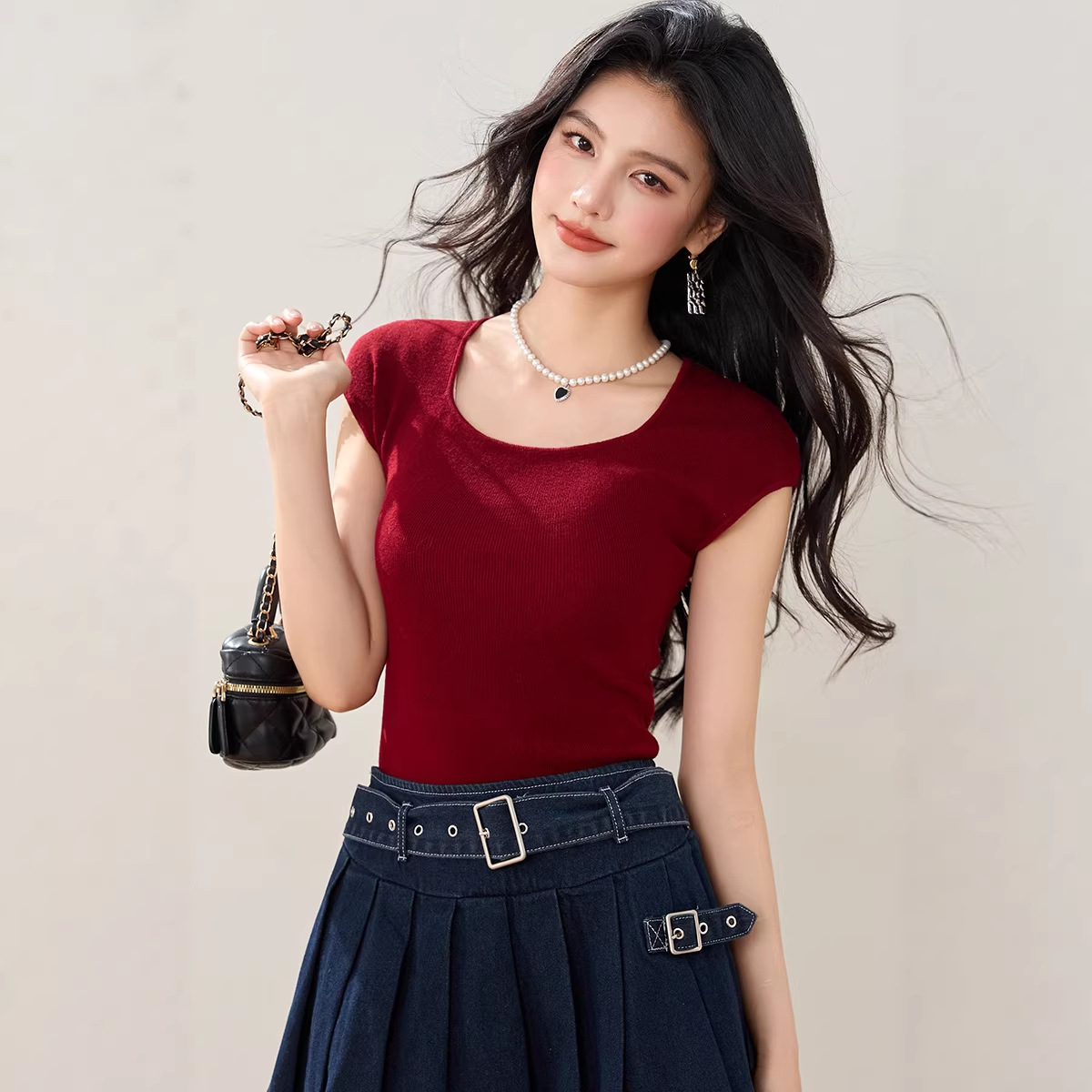 summer short sleeved t-shirt, women's ice silk knitted sweater, square neck, slim fit, slimming