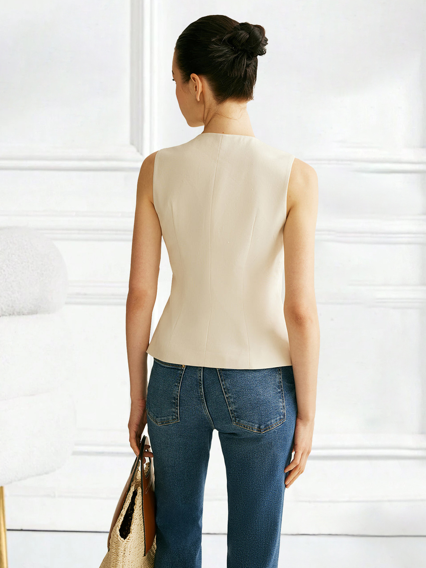 Solid sleeveless vest top white – asymmetric hem detail
