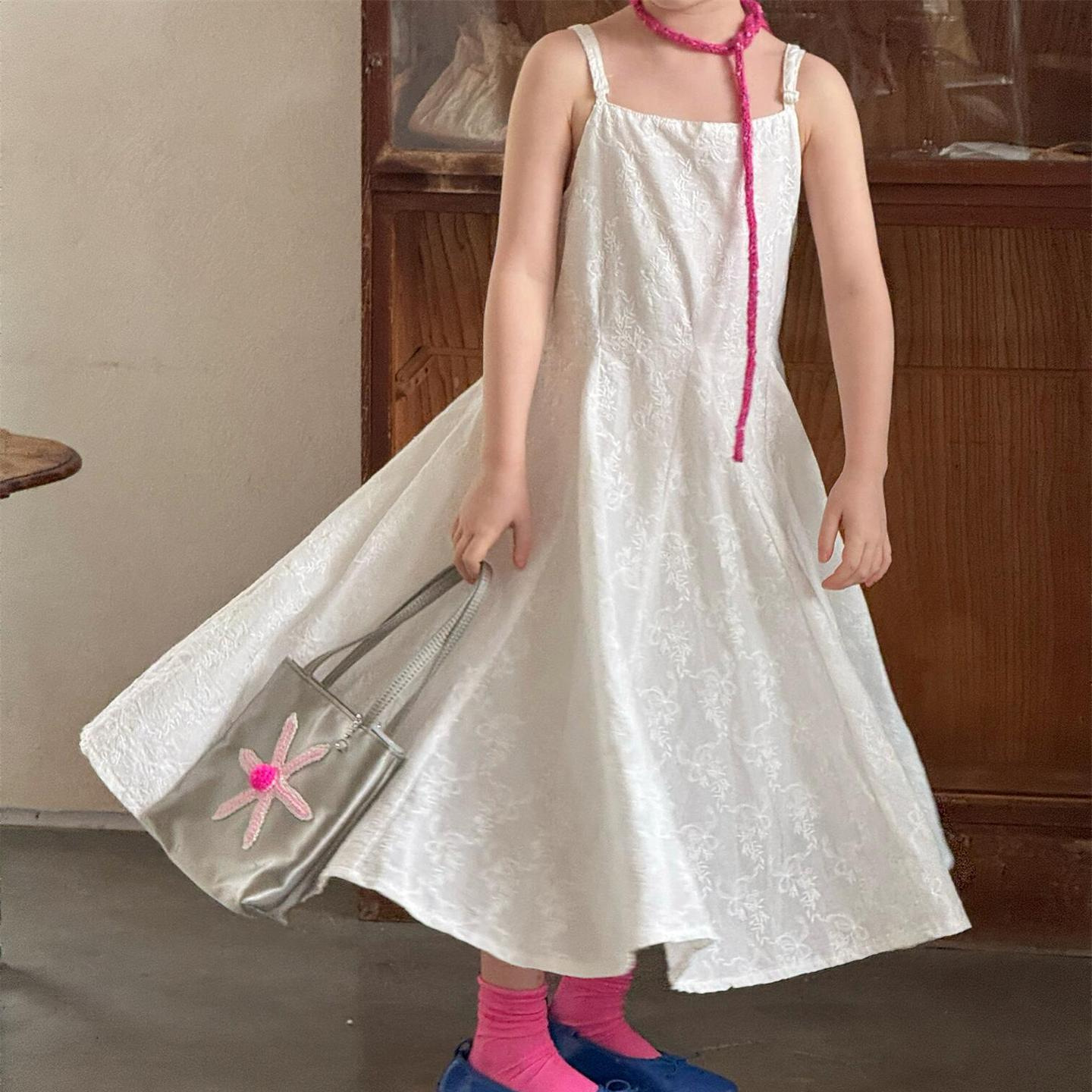 Chic Embroidered Jacquard White Sleeveless Dress for Girls, Casual Fashion Dress with Delicate