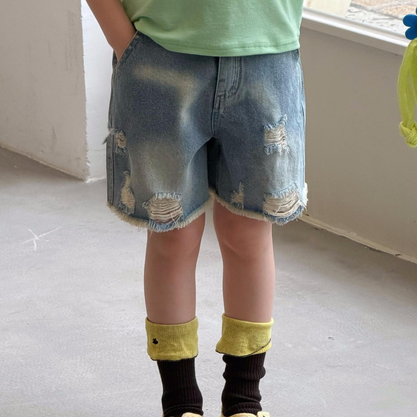 Cute Egg Children's Clothing Summer New Girls' Pants Ripped Loose Denim Shorts Trendy Casual Shorts