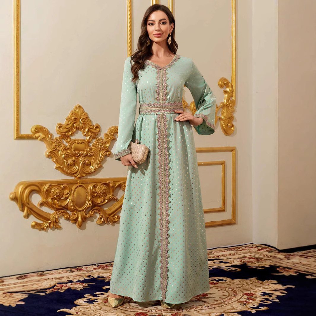 Green V-neck long-sleeve belted maxi dress - Vilmere