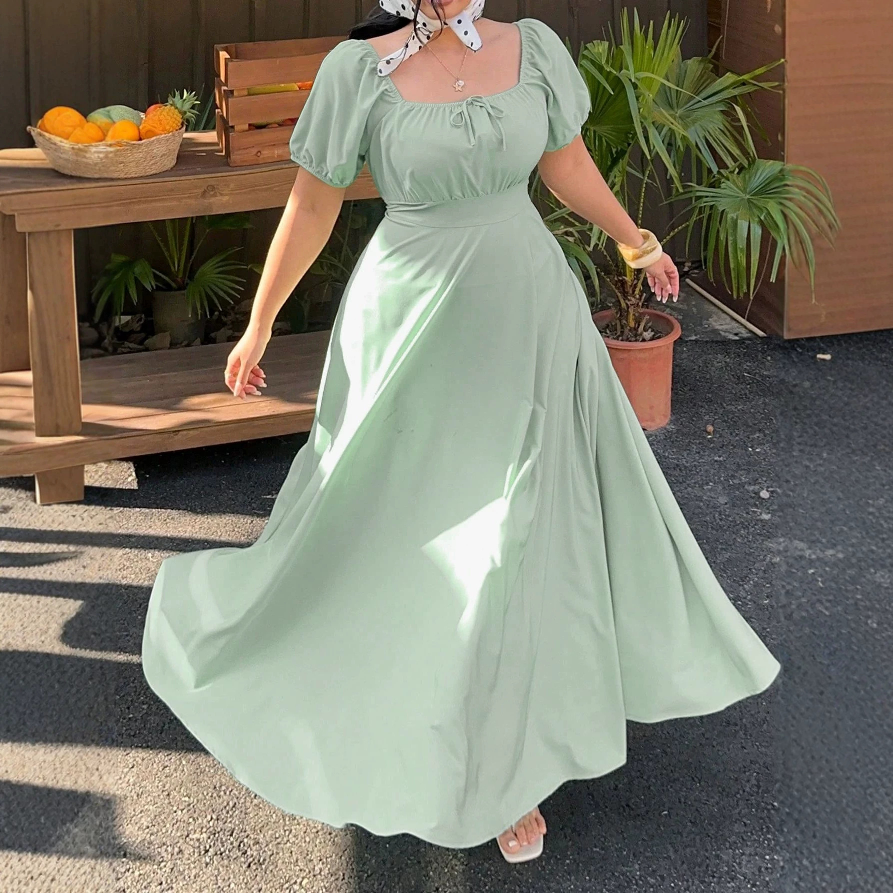 Light green square-neck puff-sleeve plus-size maxi dress - Vilmere