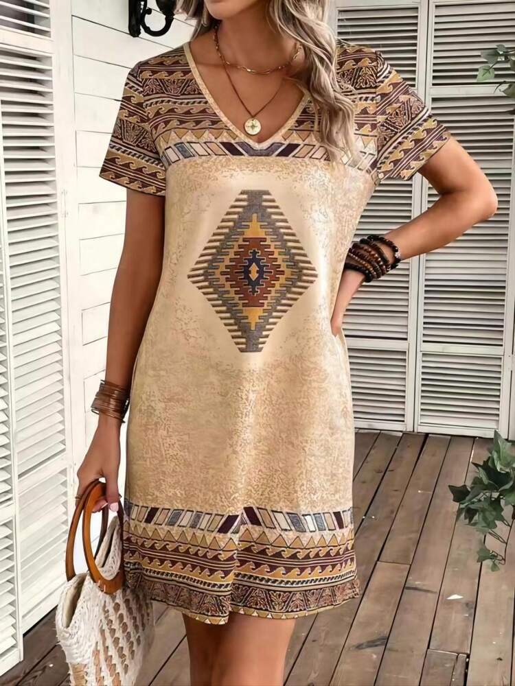 Geometric print V-neck A-line mini dress - Vilmere