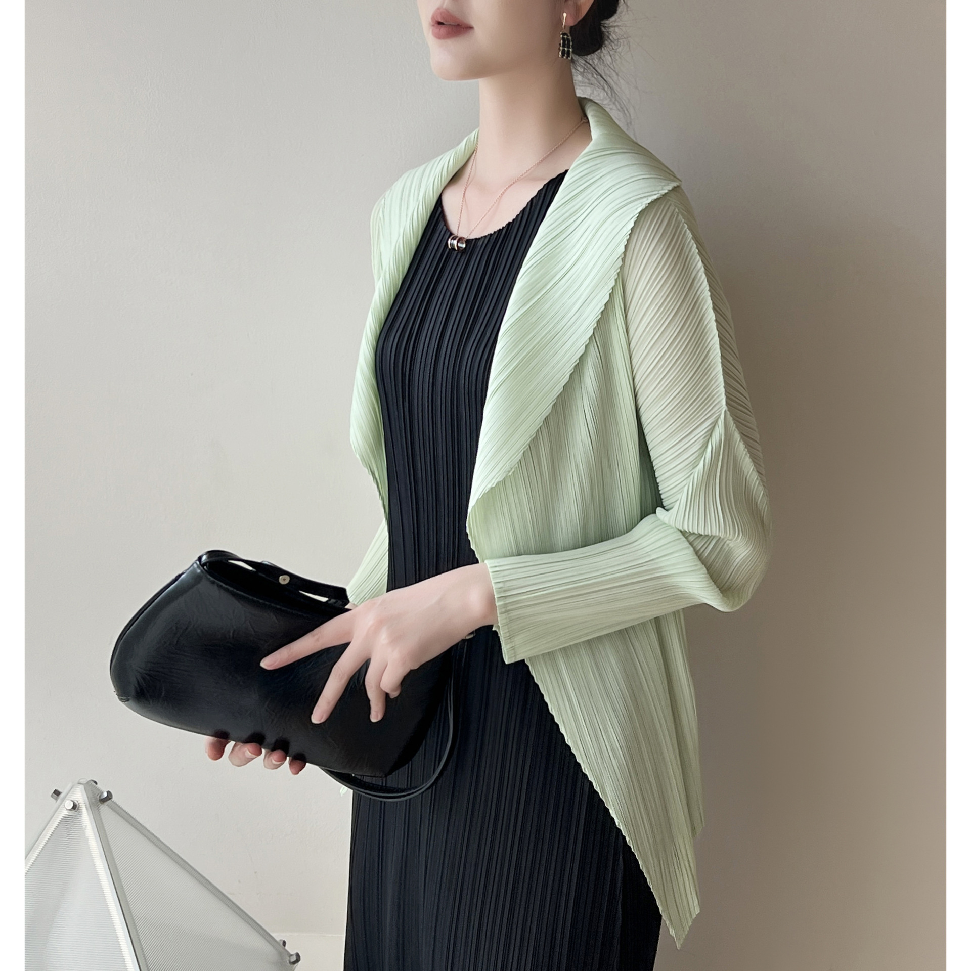 High-Quality Pleated Coat, Spring New Arrival Three High-End Crinkled Comfortable Elegant Outerwear