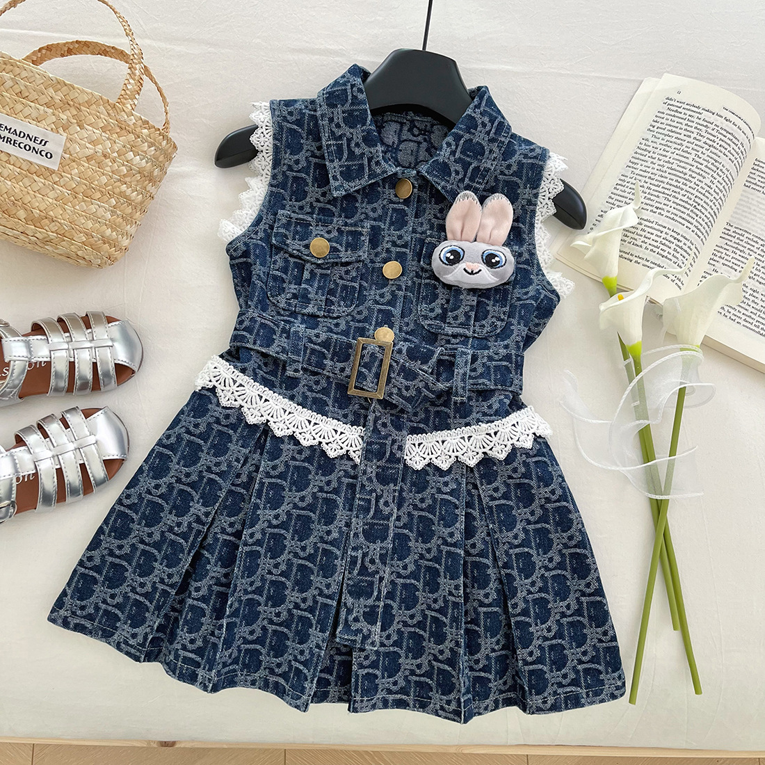 Children's Denim Dress Cartoon Rabbit Turn-Down Collar Sleeveless Denim Dress for Girls Summer