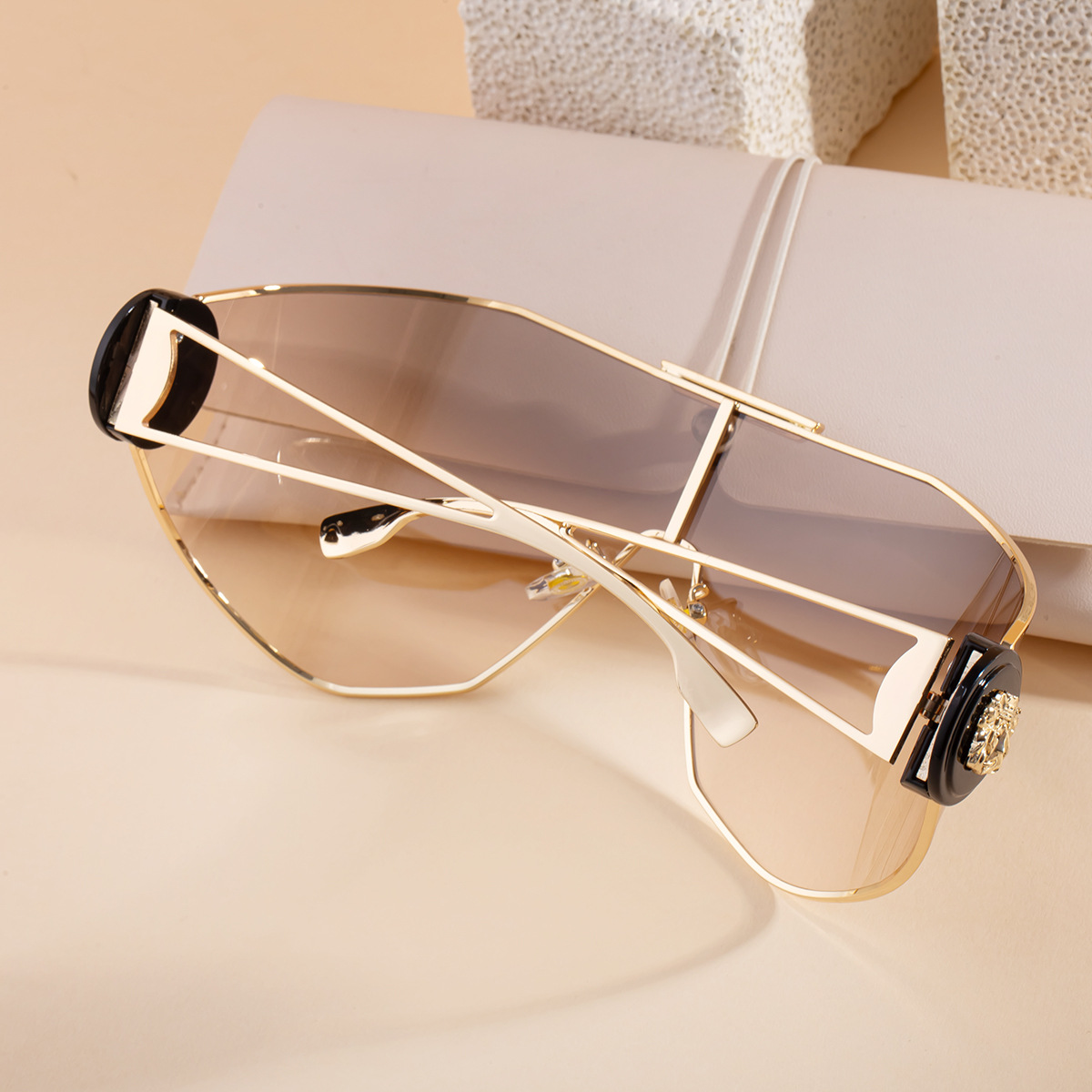 Women's UV protection sunglasses — outdoor lifestyle