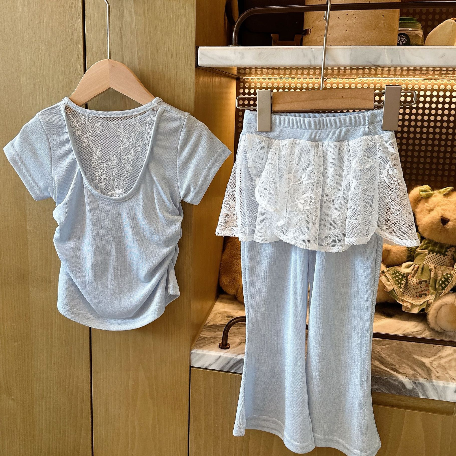 Elegant two-piece set for girls, lace patchwork short sleeve top with faux two-piece pants design