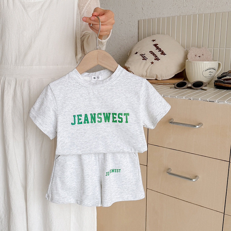 Girls' Summer Outfit Set Short Sleeve T-Shirt and Shorts Two-Piece Set Solid Color Letter Print