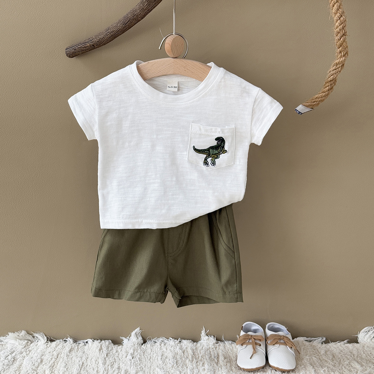 Summer sports two-piece set cartoon dinosaur embroidery short sleeved shorts