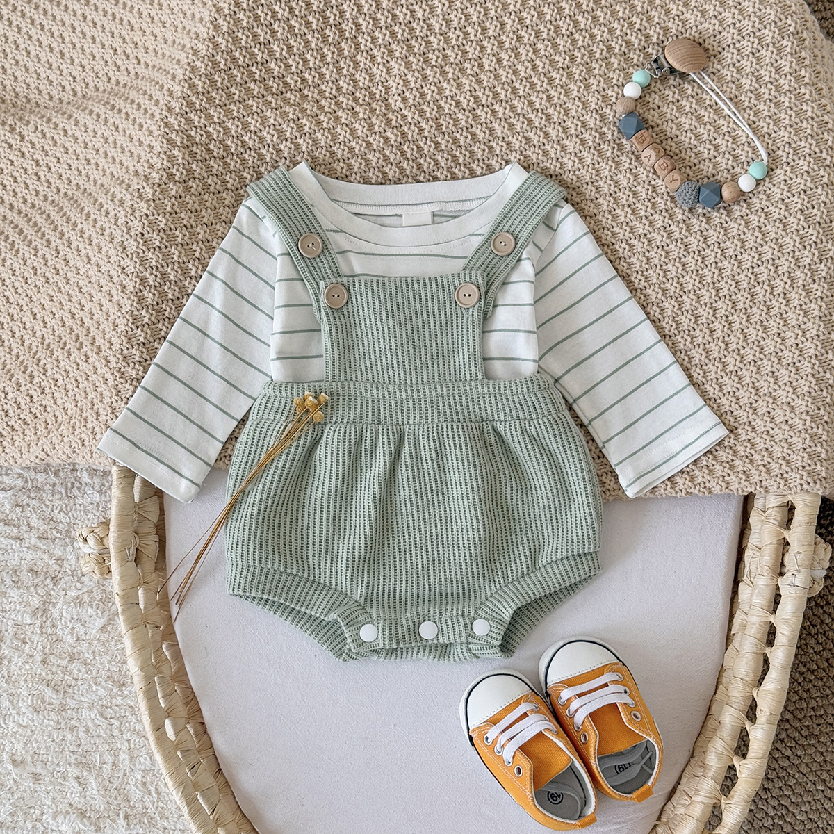 Striped long sleeved base shirt+knitted suspender climbing suit