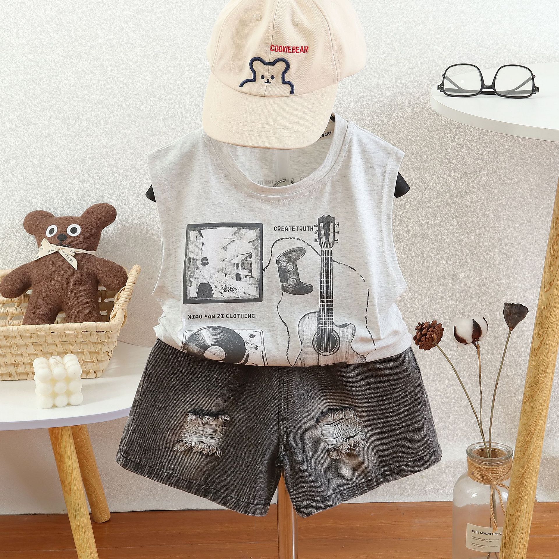 Two piece vest set for baby's summer outfit