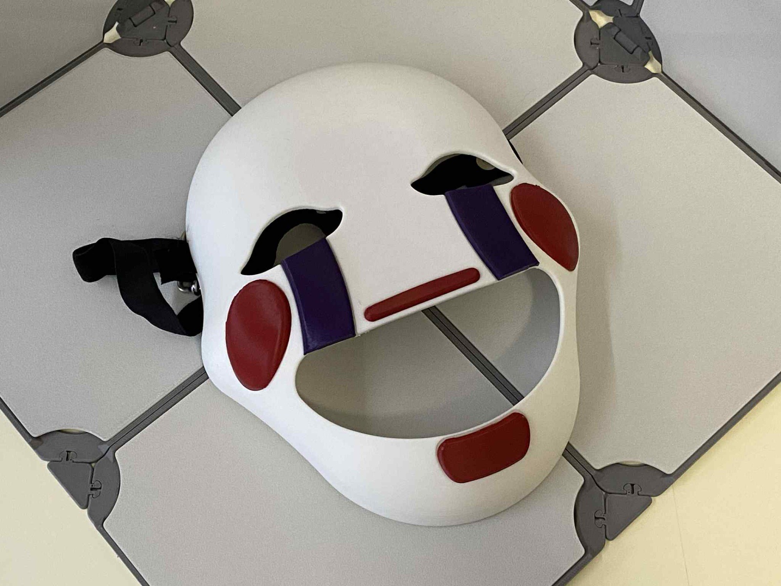 Puppet Mask - FNAF