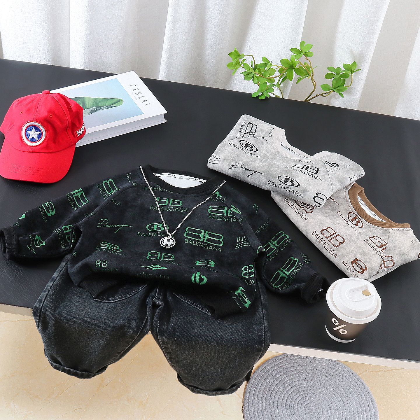 Sports long sleeved hoodie two-piece set for infants and children