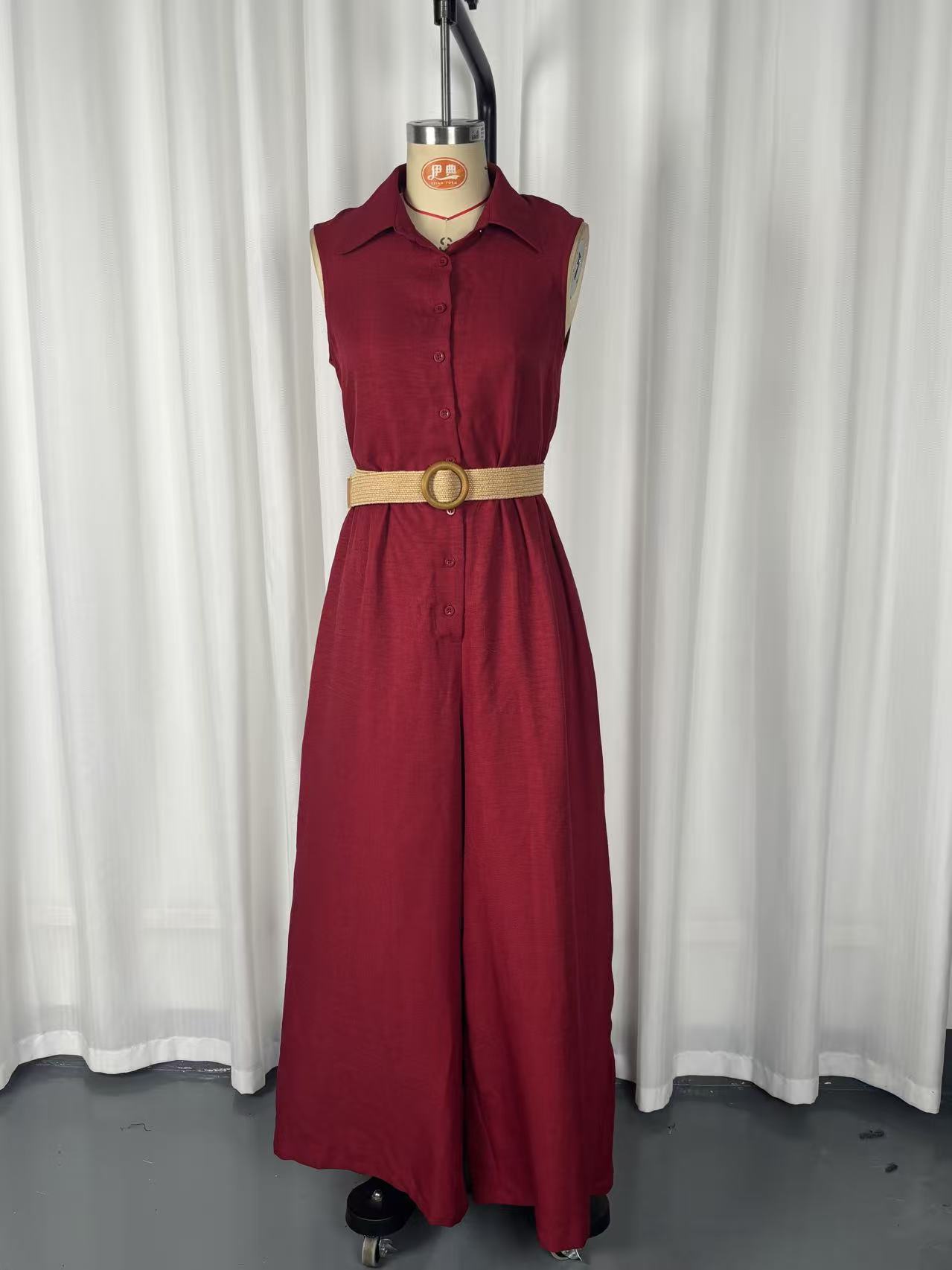 Red maxi jumpsuit detail – sleeveless loose fit solid color long vacation jumpsuit
