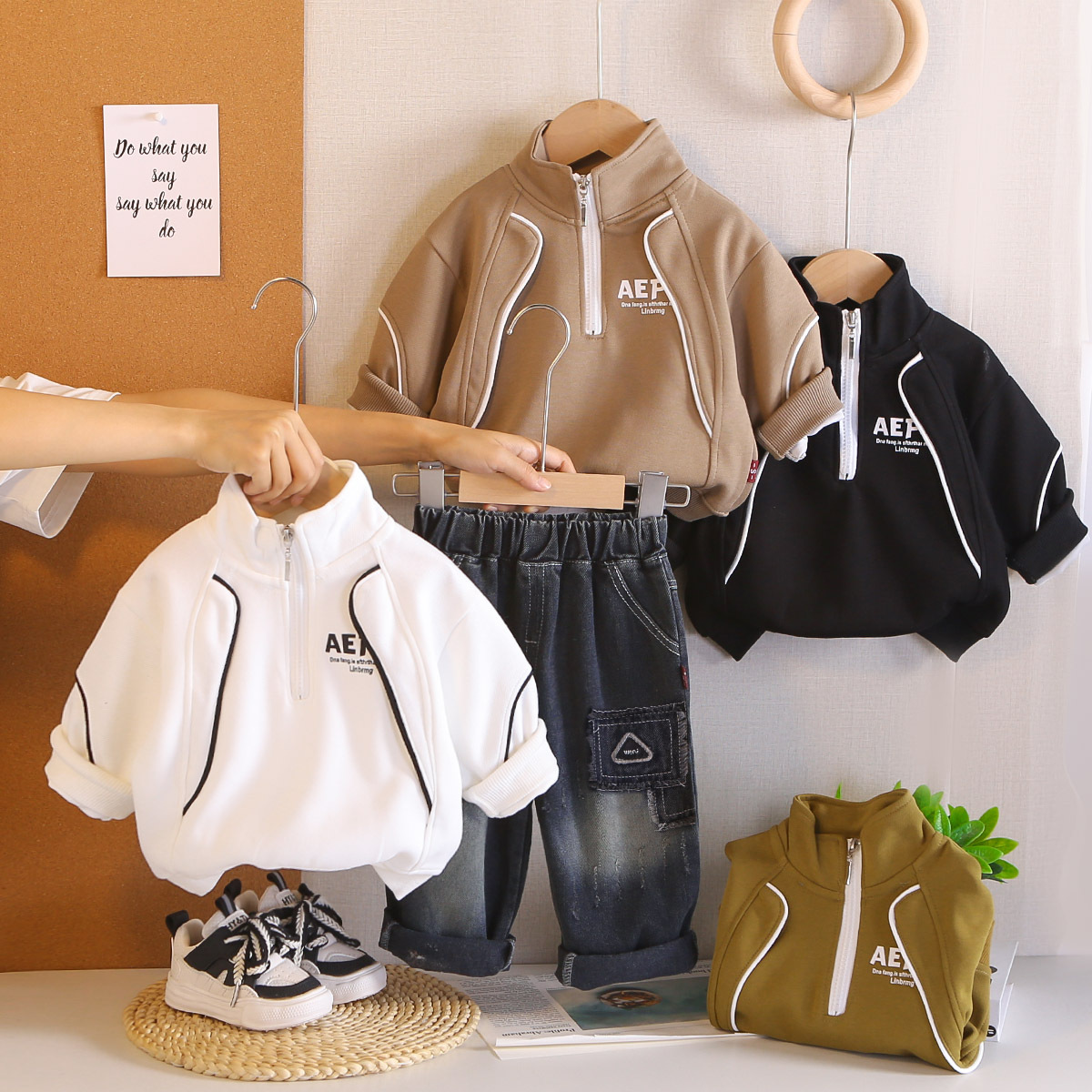 Half zip long sleeved two-piece set