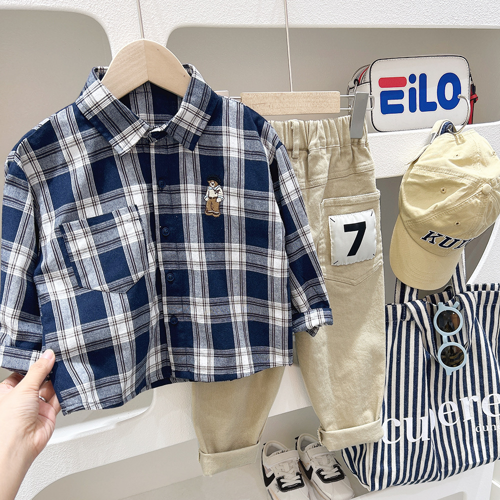 Chemise à carreaux pour enfant à manches longues et col rabattu