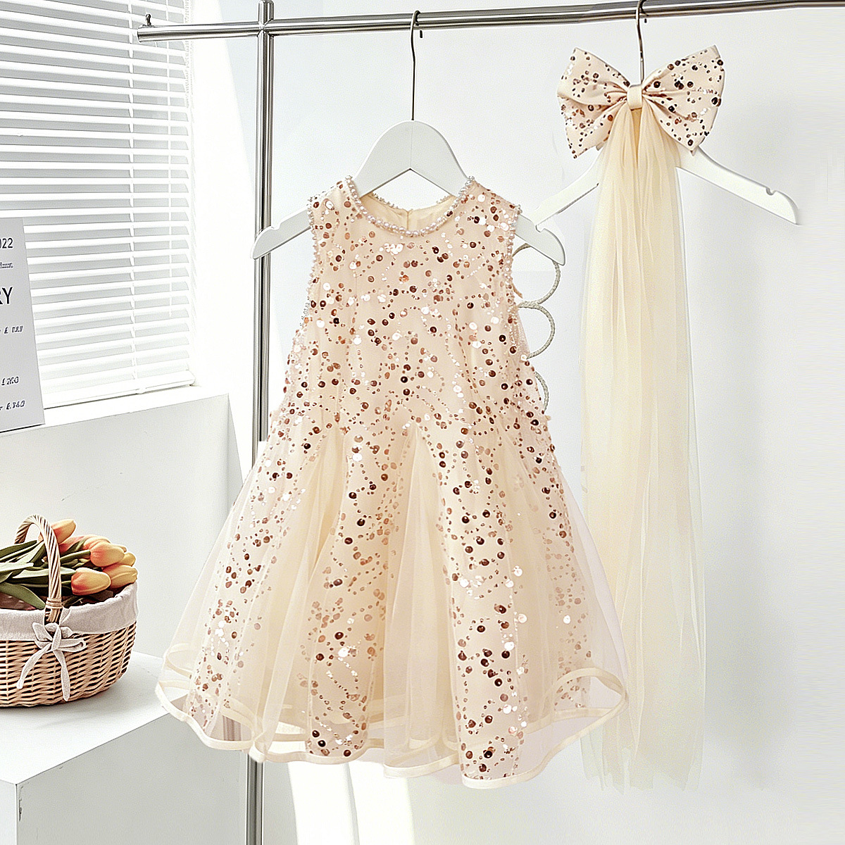 Chic Kids Dress with Rhinestones, Sleeveless Heart Neckline, A-Line, Party Dress for Girls, Includes Hair Clip