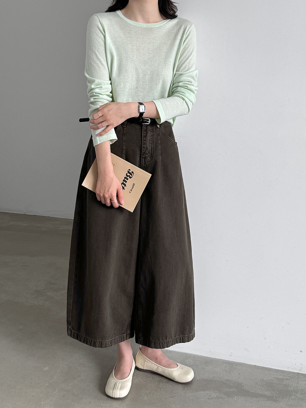 Cropped Belted Wide-Leg Jeans