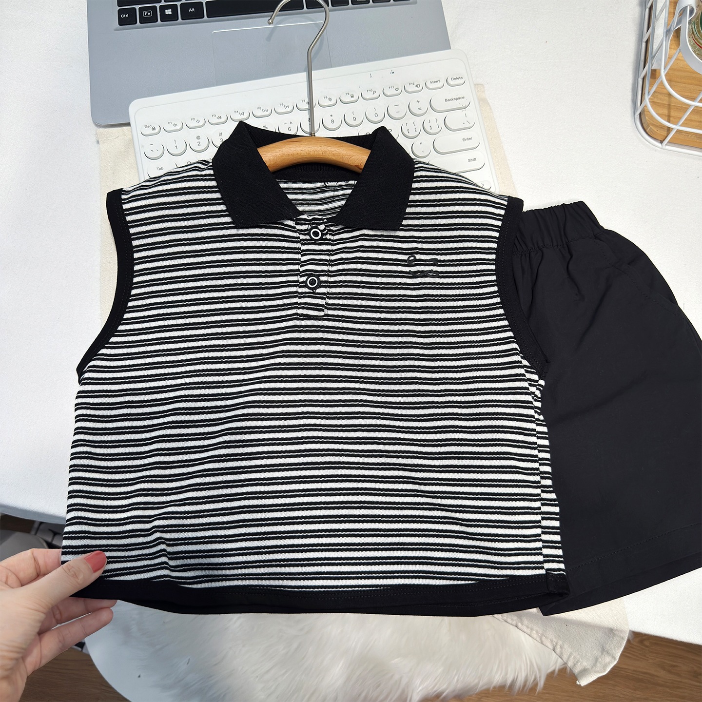 Boy's Outfit Set, Lightweight Loose Two-Piece Set, Trendy Stripe Polo Shirt and Vest for Kids
