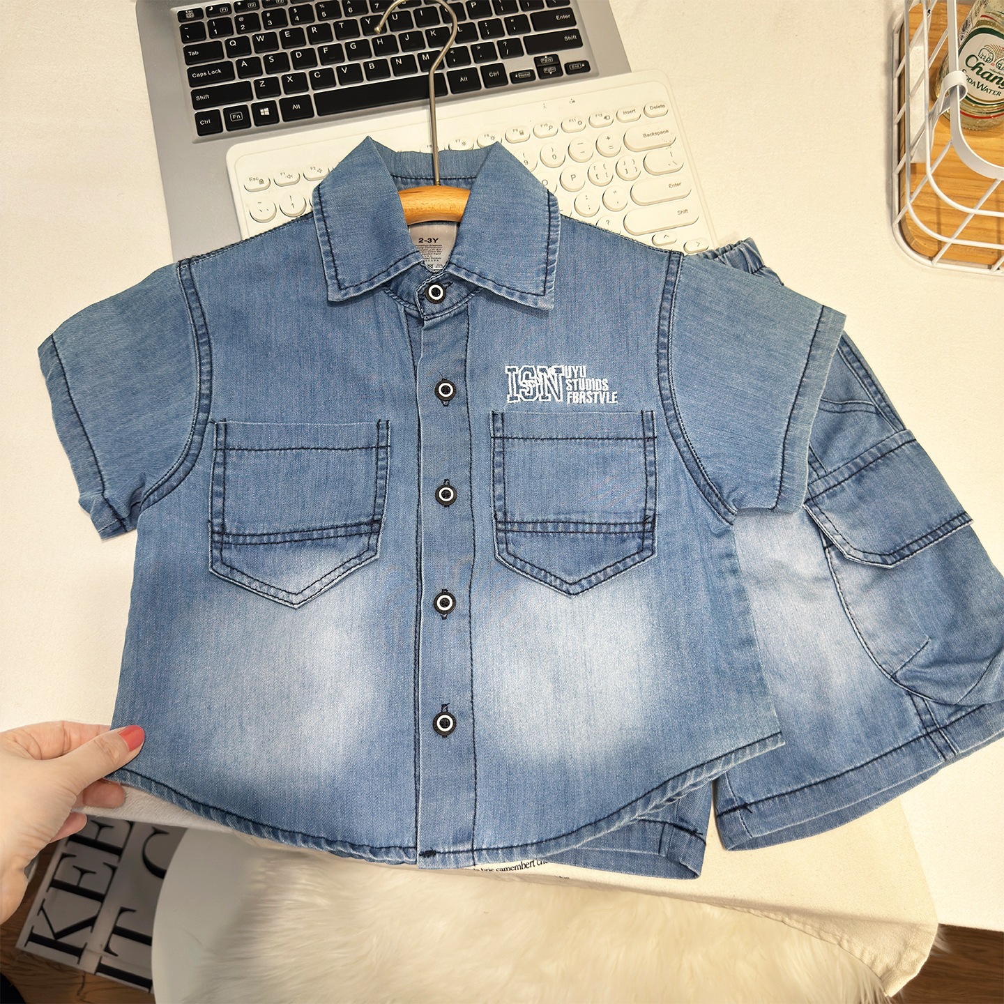 Boy's Lightweight Denim Outfit Set, Casual Cargo Two-Piece Set with Gradient Short Sleeve