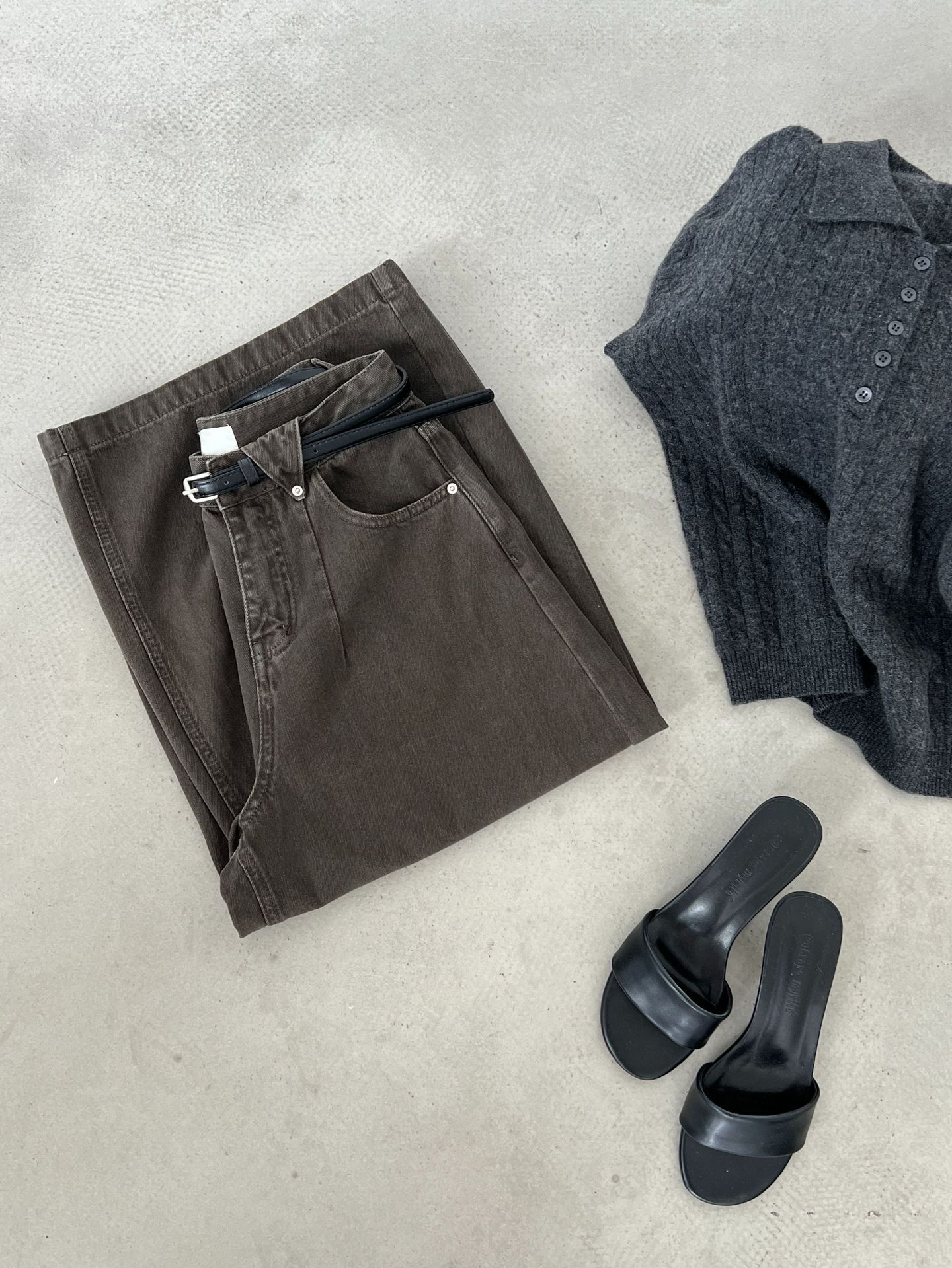 Cropped Belted Wide-Leg Jeans