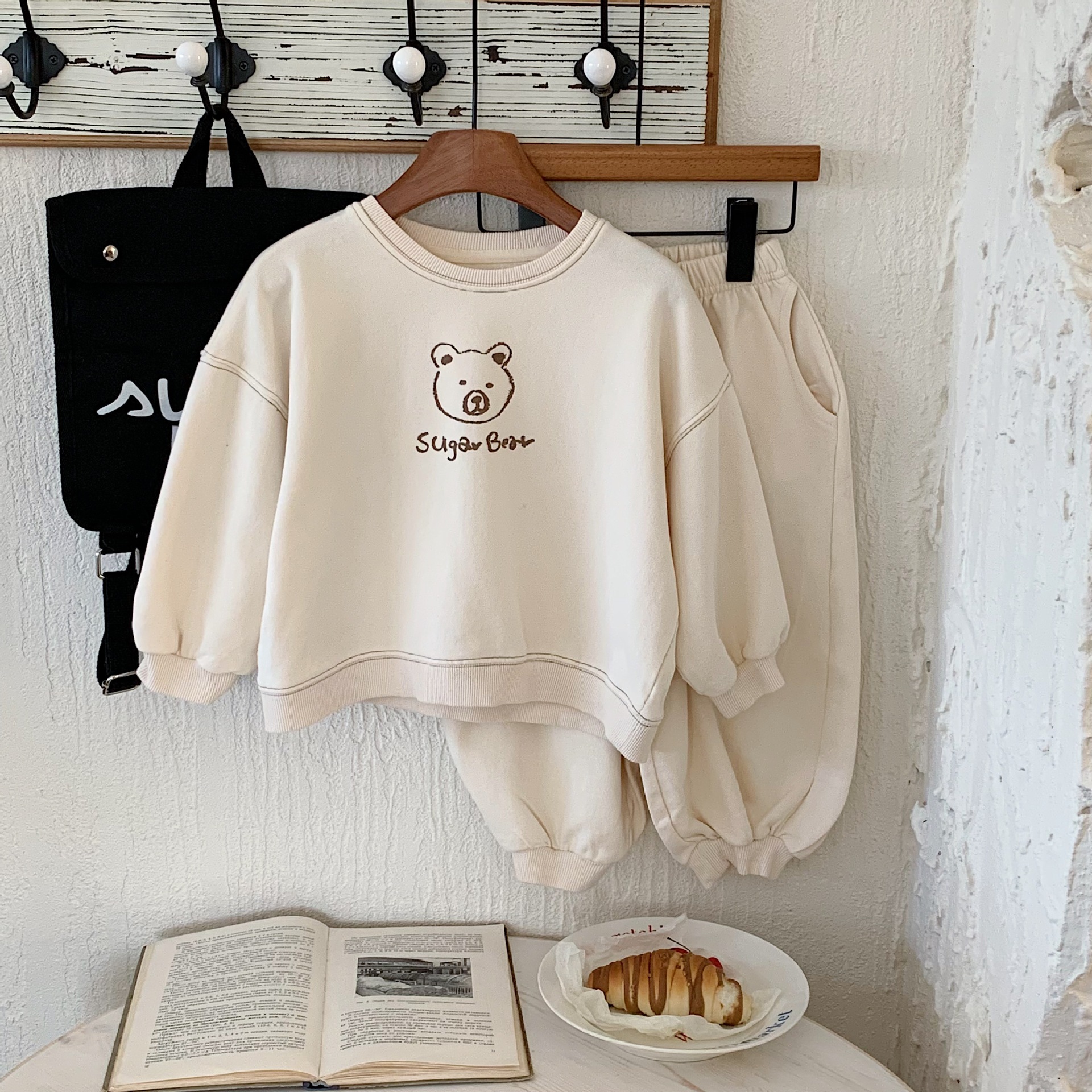 Spring and Autumn hoodie with teddy bear print two-piece set