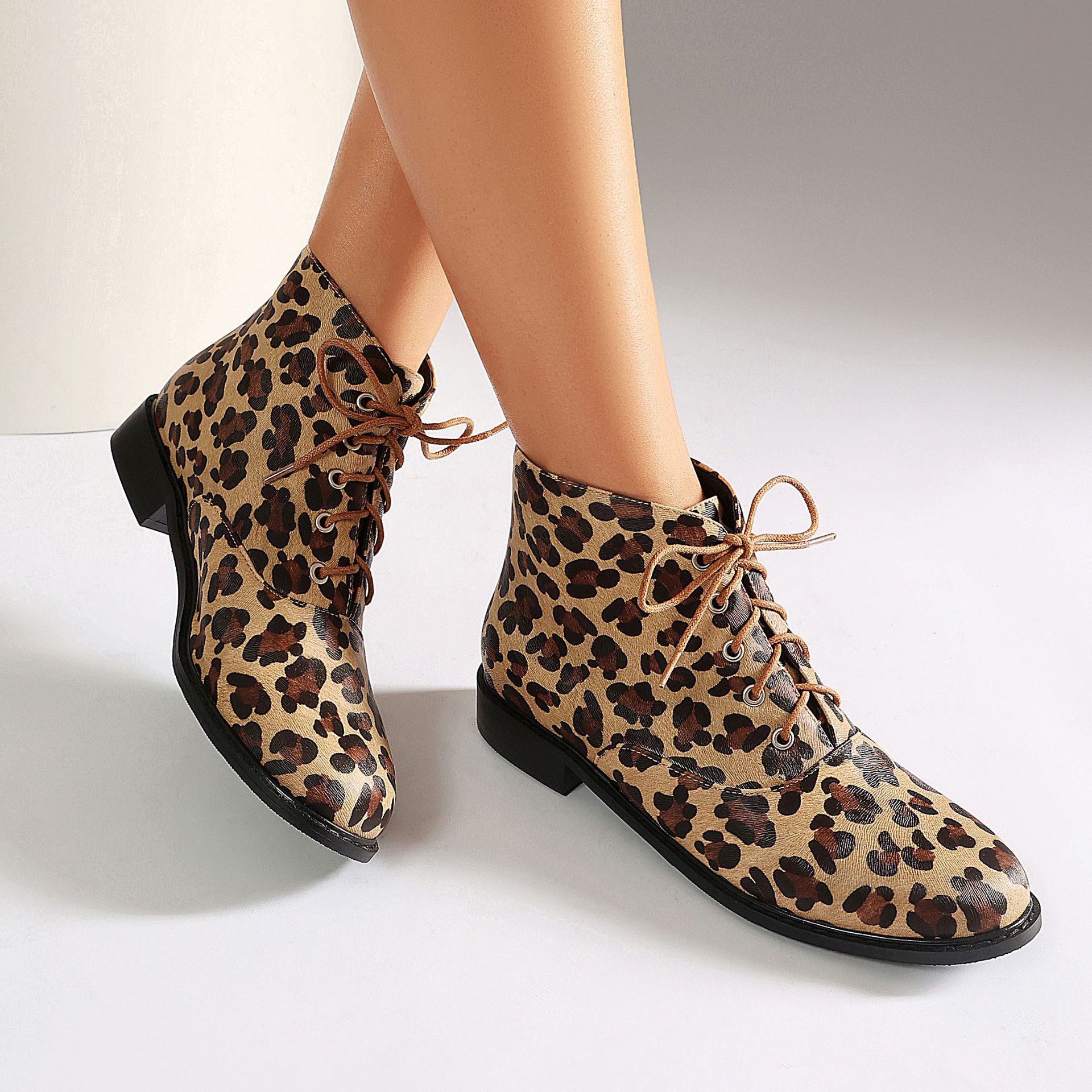 Autumn/winter casual low heel leopard print extra large size lace-up low-cut Martin boots Made to
