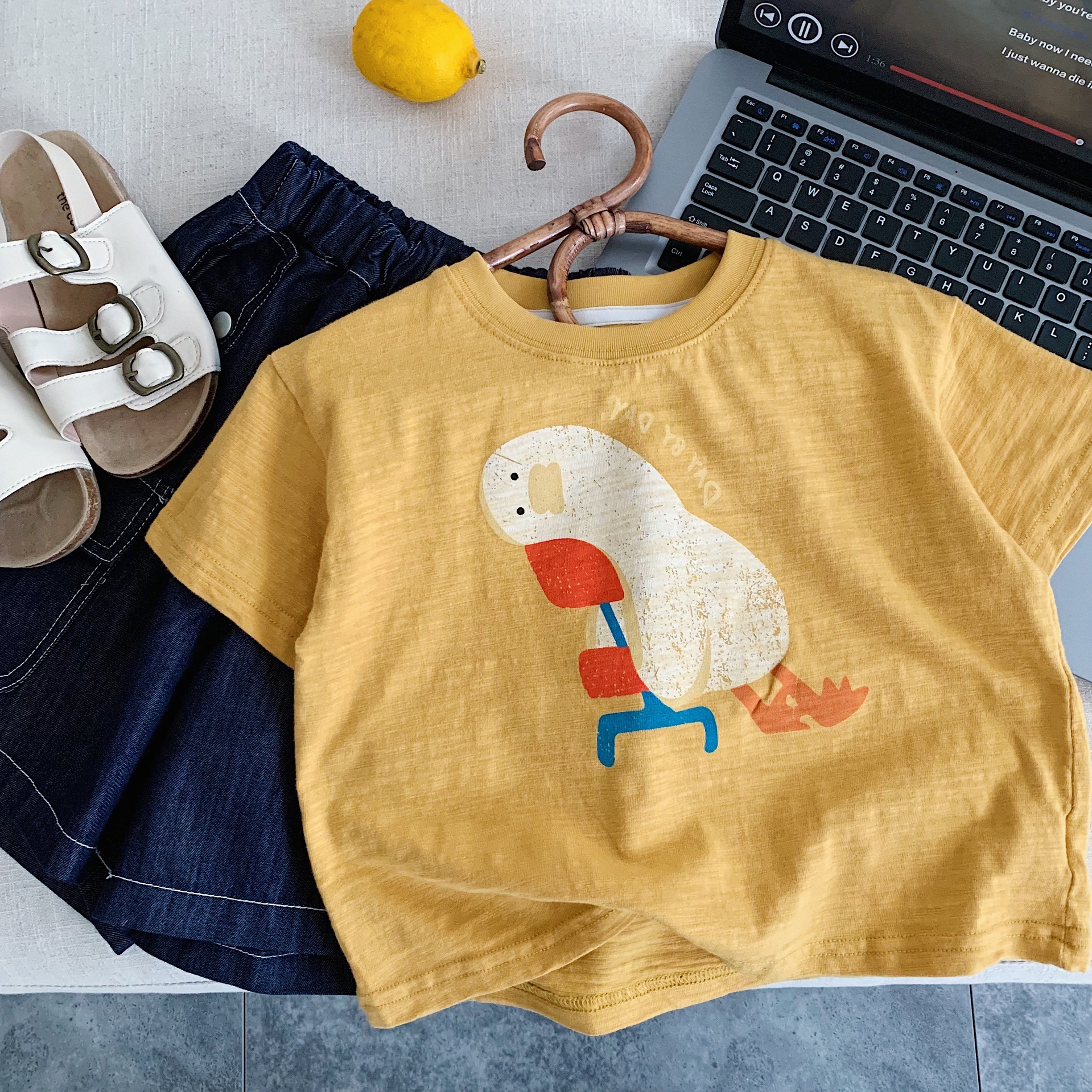 Cartoon duck print loose short sleeved T-shirt