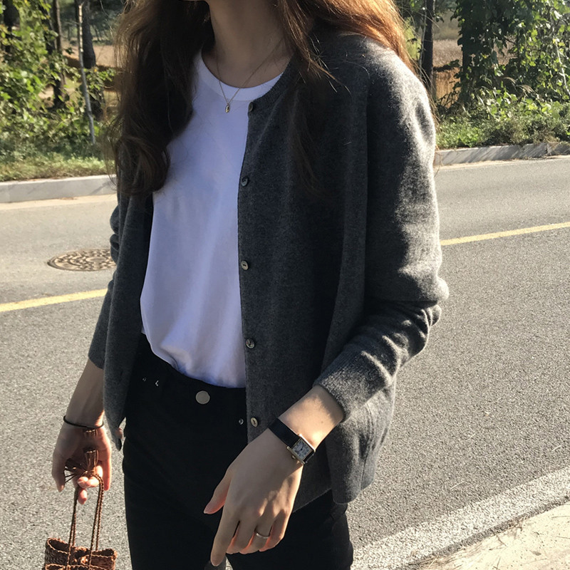 Loose and versatile black knitted cardigan casual