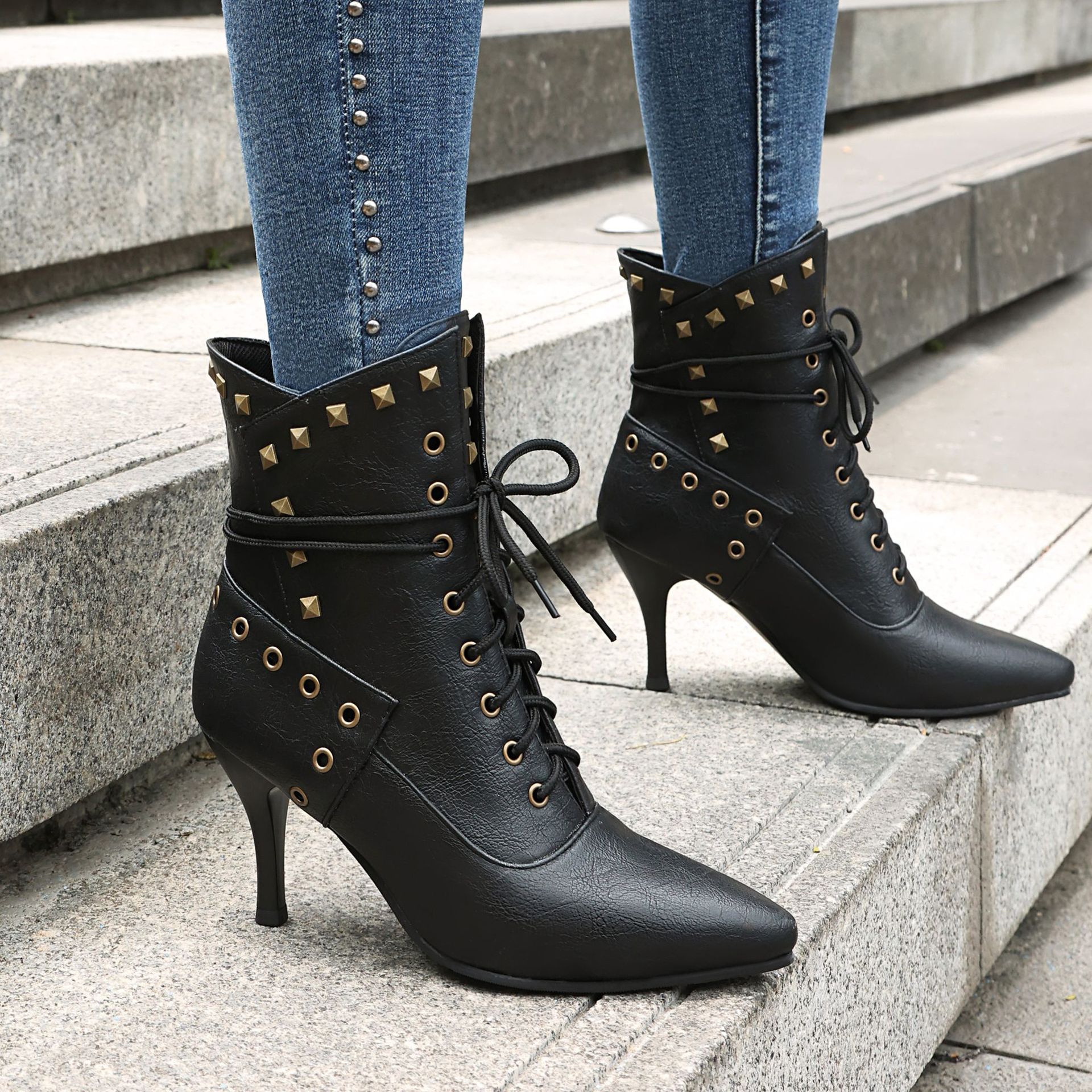 Bulk Order Autumn/Winter Large Size Low-Cut Boots Pointed Toe Studs Front Lace-Up Martin Boots for